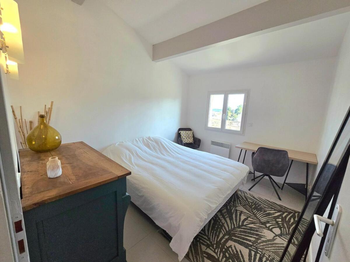 Hébergement de vacances Cozy 2 Bedroom House With Garden & Parking Nîmes