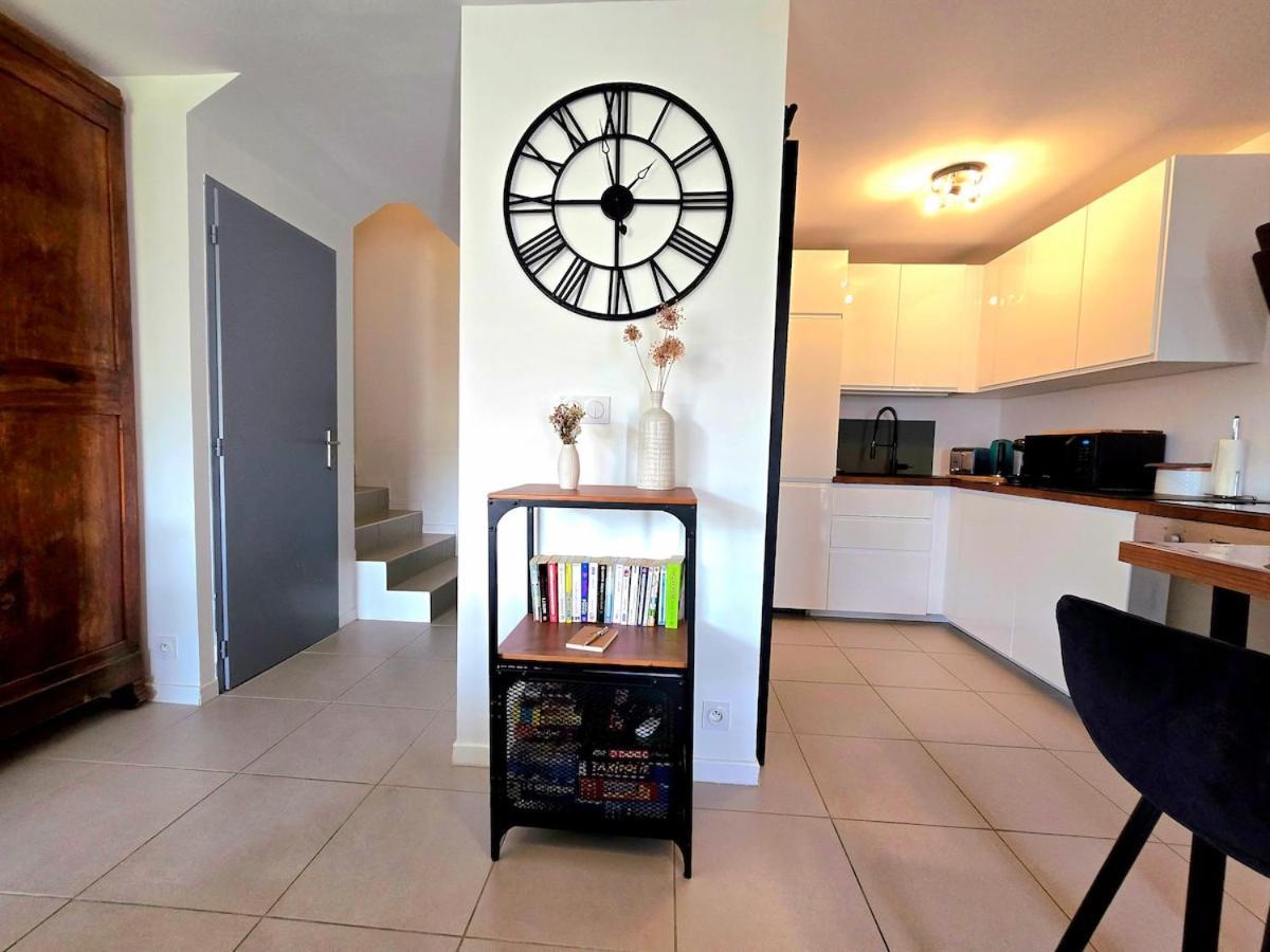 Hébergement de vacances Cozy 2 Bedroom House With Garden & Parking Nîmes