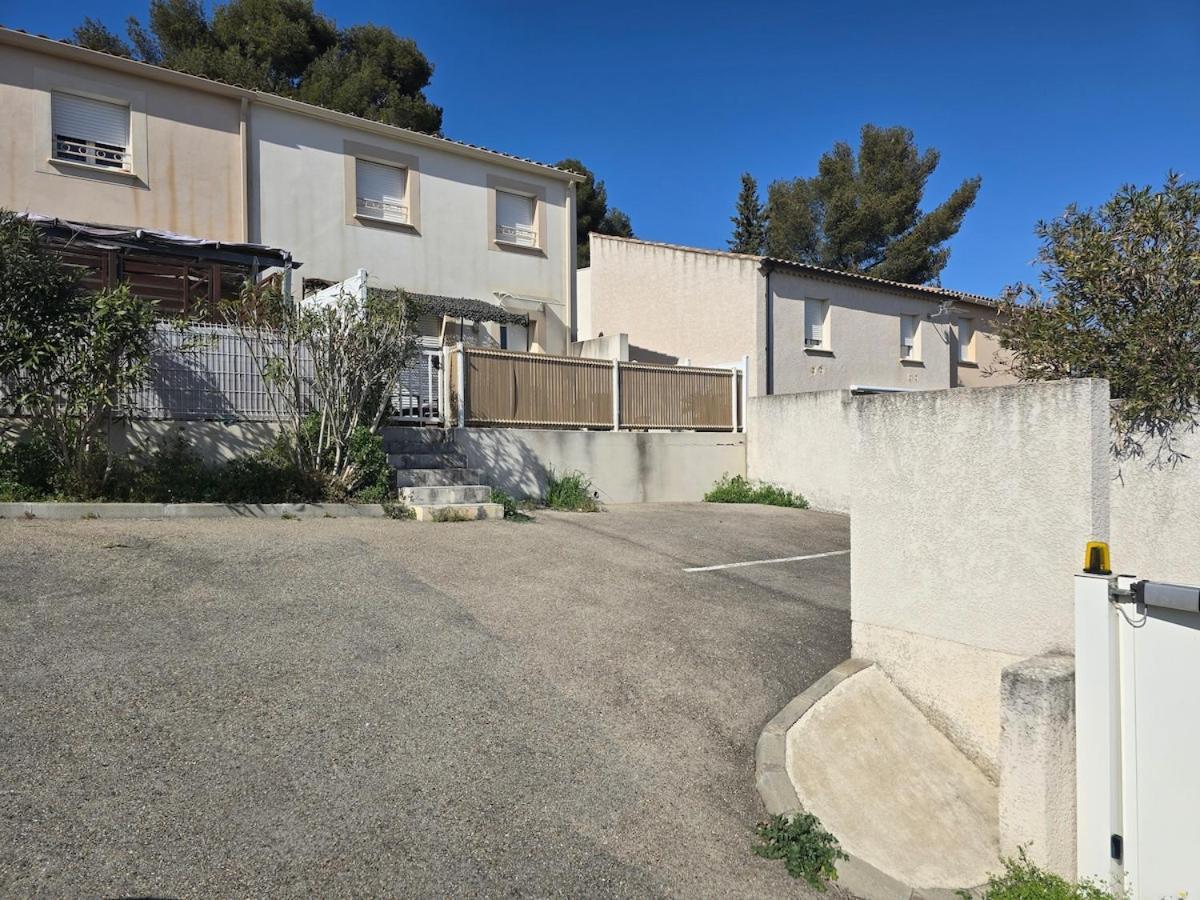 Cozy 2 Bedroom House With Garden & Parking Hébergement de vacances *