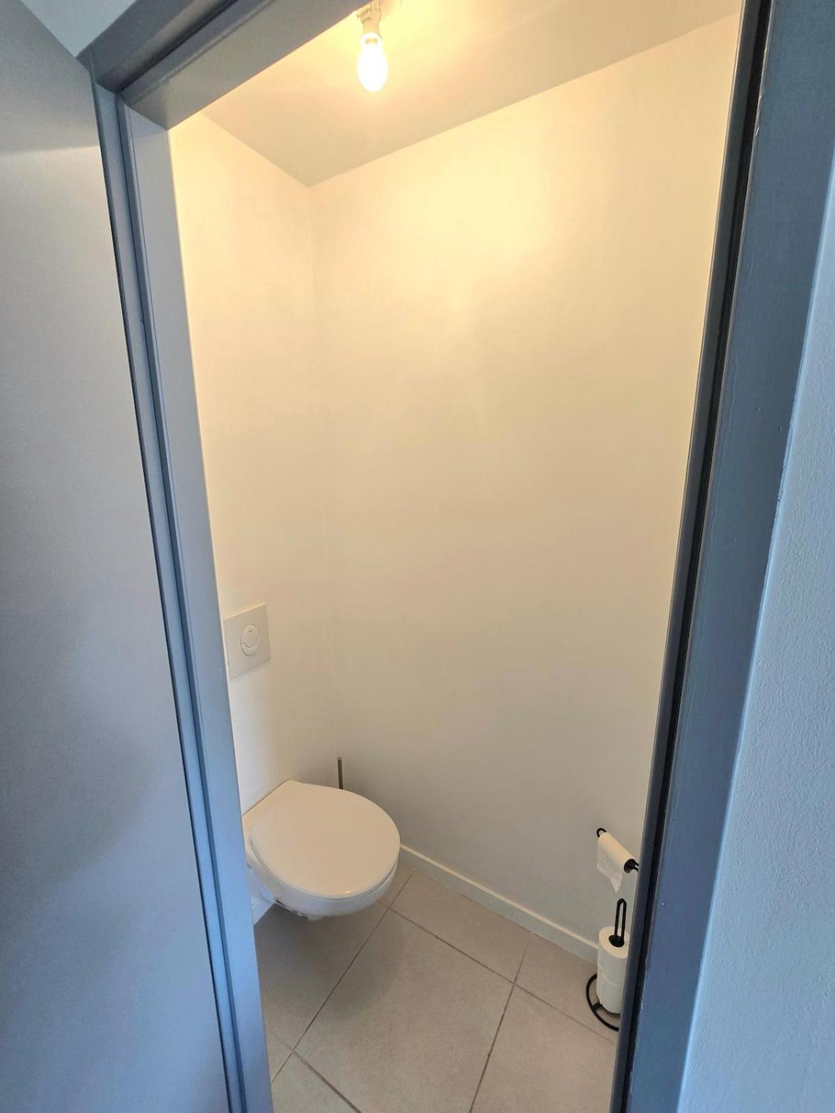 Cozy 2 Bedroom House With Garden & Parking Hébergement de vacances Nîmes
