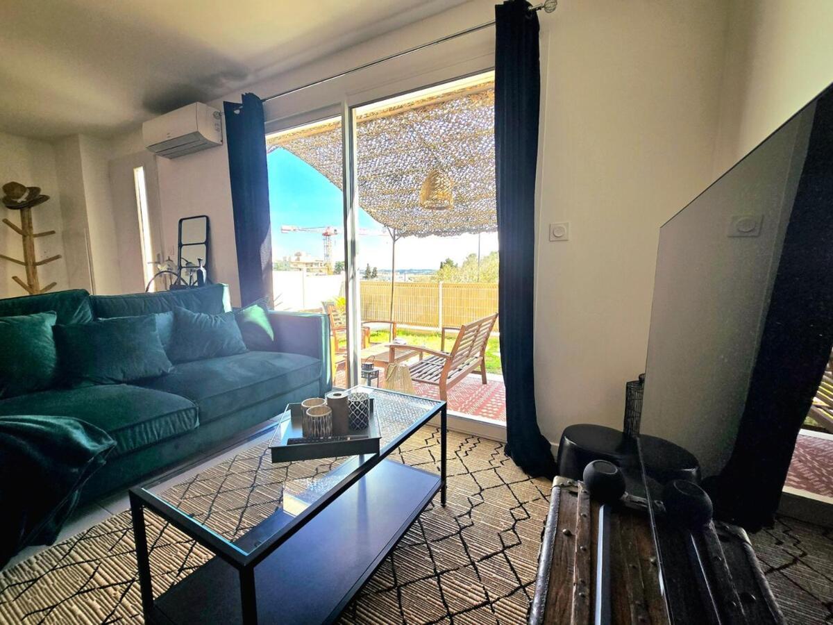 Hébergement de vacances Cozy 2 Bedroom House With Garden & Parking