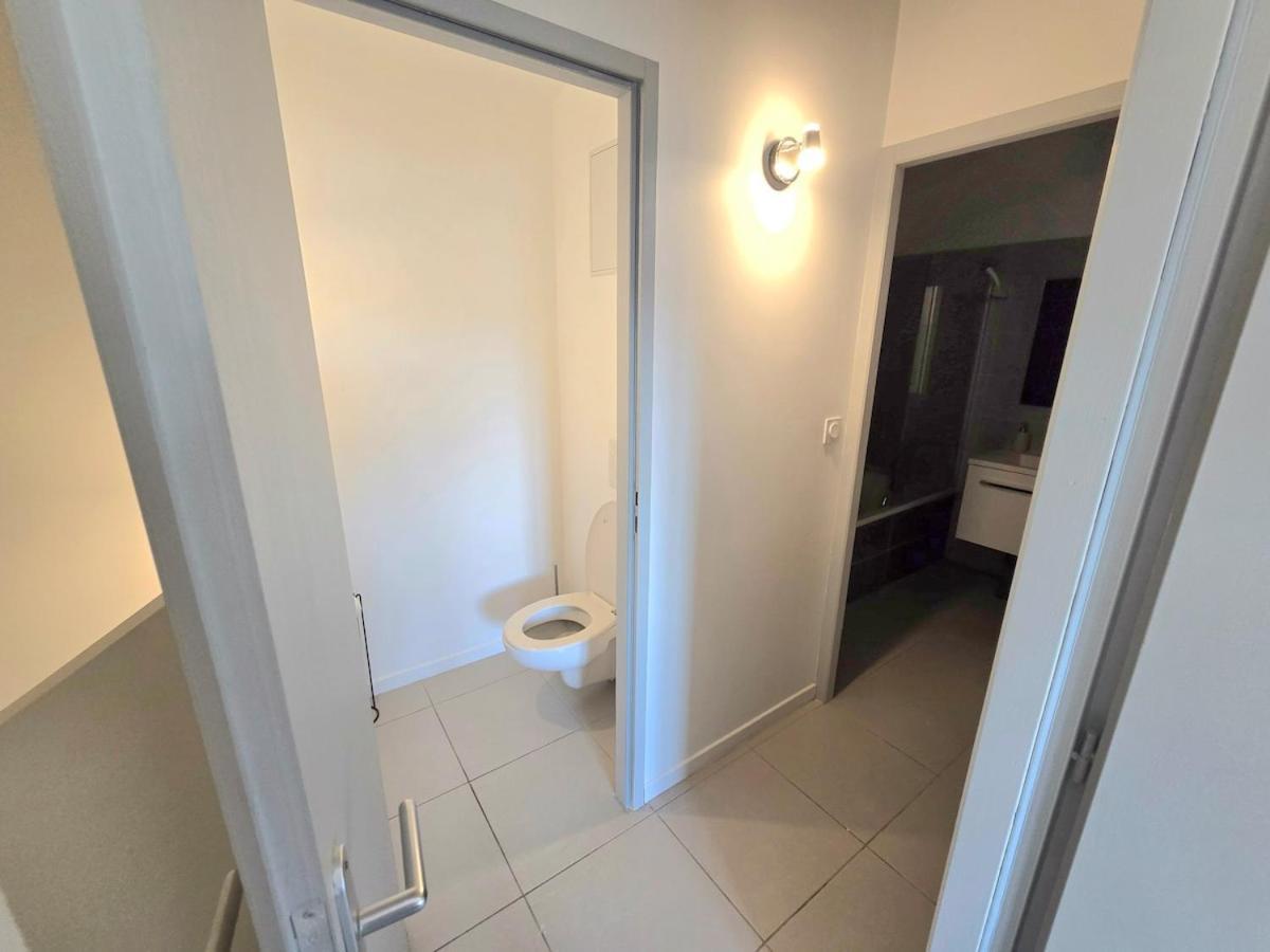 Cozy 2 Bedroom House With Garden & Parking Hébergement de vacances Nîmes