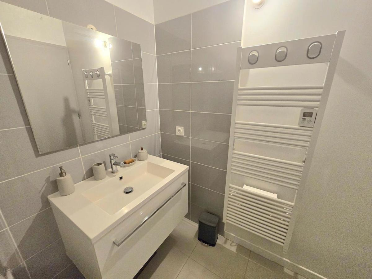 Hébergement de vacances Cozy 2 Bedroom House With Garden & Parking