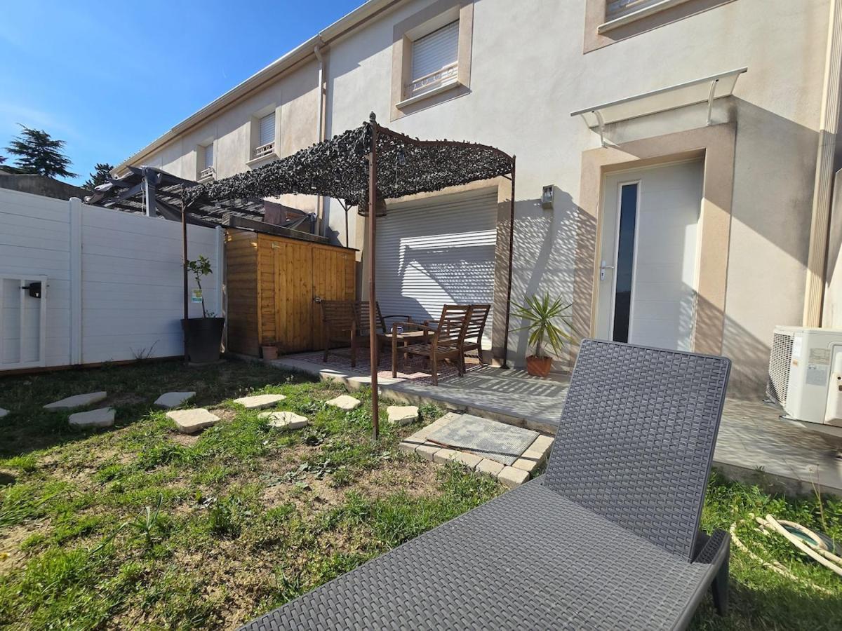 Cozy 2 Bedroom House With Garden & Parking